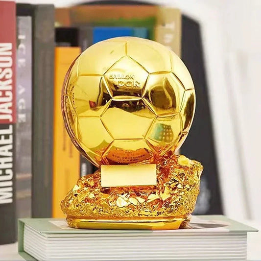 Balón de fútbol dorado