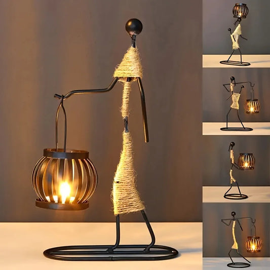 Candelabro nórdico de metal con escultura abstracta