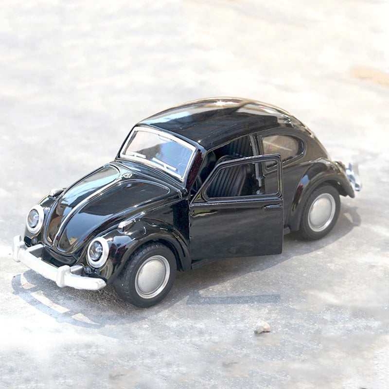 coche miniatura antiguo